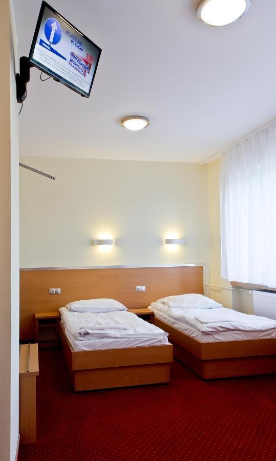 Dom Sportowca Blonie - Mosir Hotel ซาน็อค ภายนอก รูปภาพ